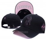 Gorra New York Yankees Negro Ligero Rosa