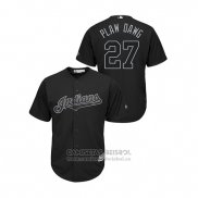 Camiseta Beisbol Hombre Cleveland Indians Kevin Plawecki 2019 Players Weekend Plaw Dawg Replica Negro