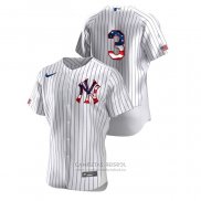Camiseta Beisbol Hombre New York Yankees Babe Ruth 2020 Stars & Stripes 4th of July Blanco