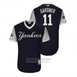 Camiseta Beisbol Hombre New York Yankees Brett Gardner 2018 LLWS Players Weekend Gardner Azul