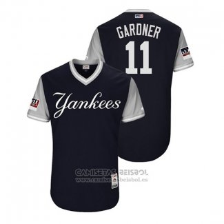 Camiseta Beisbol Hombre New York Yankees Brett Gardner 2018 LLWS Players Weekend Gardner Azul