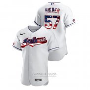 Camiseta Beisbol Hombre Cleveland Indians Shane Bieber 2020 Stars & Stripes 4th of July Blanco