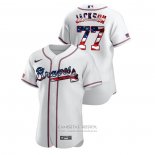 Camiseta Beisbol Hombre Atlanta Braves Luke Jackson 2020 Stars & Stripes 4th of July Blanco