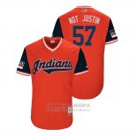 Camiseta Beisbol Hombre Cleveland Indians Shane Bieber 2018 LLWS Players Weekend Not Justin Rojo