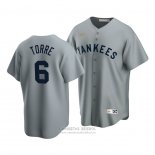 Camiseta Beisbol Hombre New York Yankees Joe Torre Cooperstown Collection Road Gris